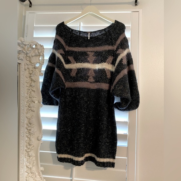 Free People Oversized Knit Sweater - Picture 1 of 4